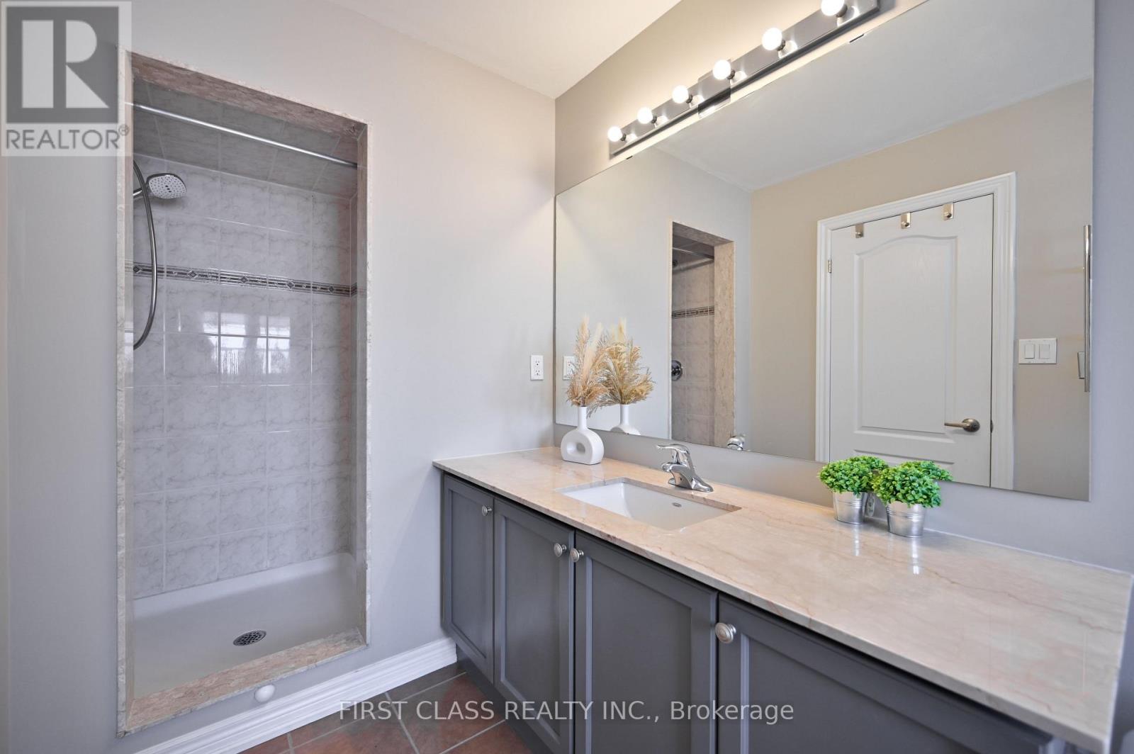 12 Princess Diana Drive, Markham, Ontario  L6C 0G7 - Photo 25 - N12575212