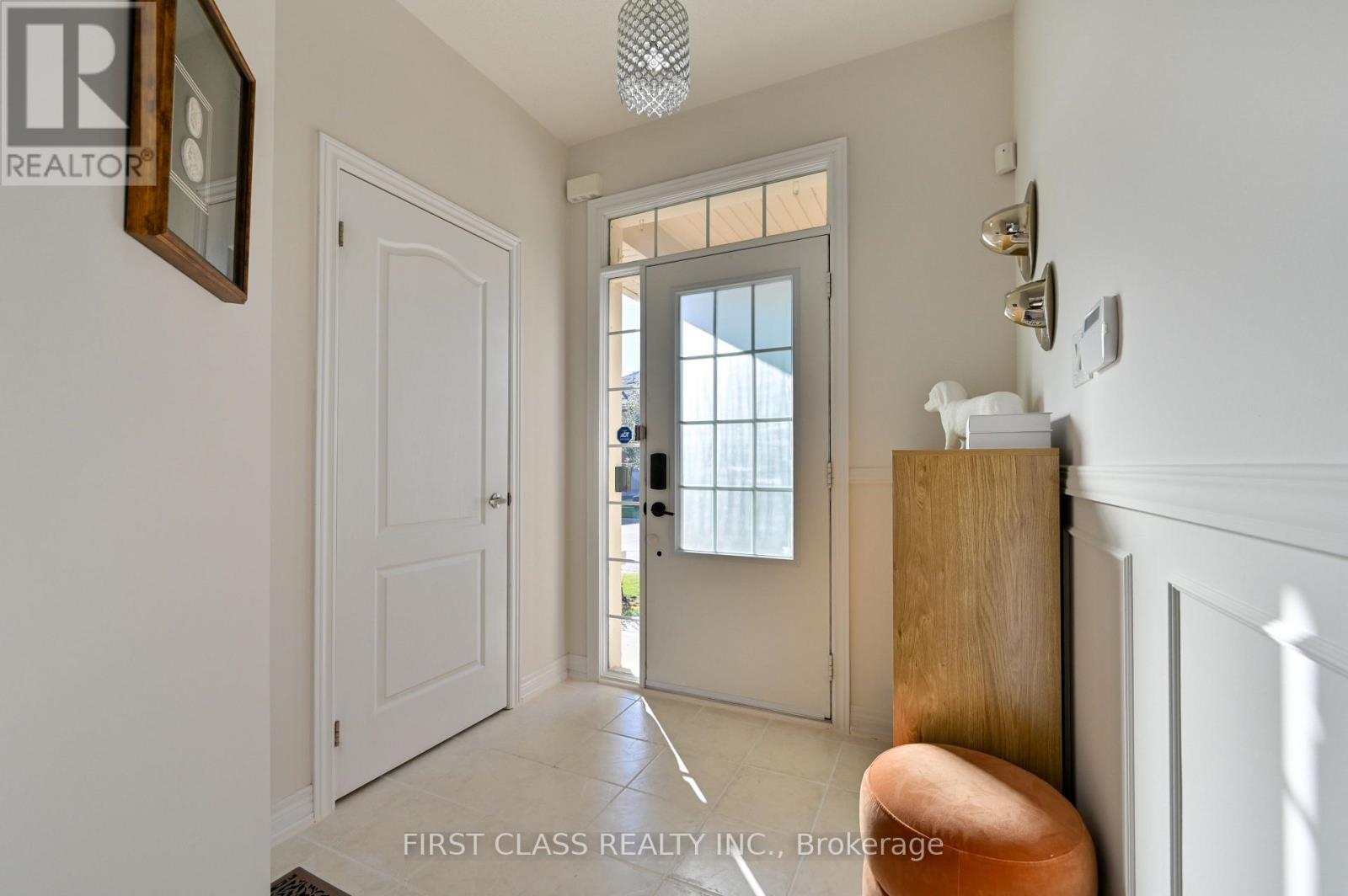 12 Princess Diana Drive, Markham, Ontario  L6C 0G7 - Photo 3 - N12575212