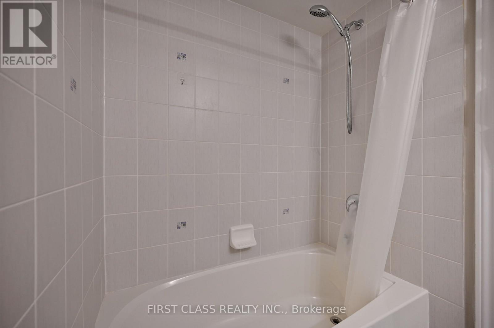 12 Princess Diana Drive, Markham, Ontario  L6C 0G7 - Photo 31 - N12575212