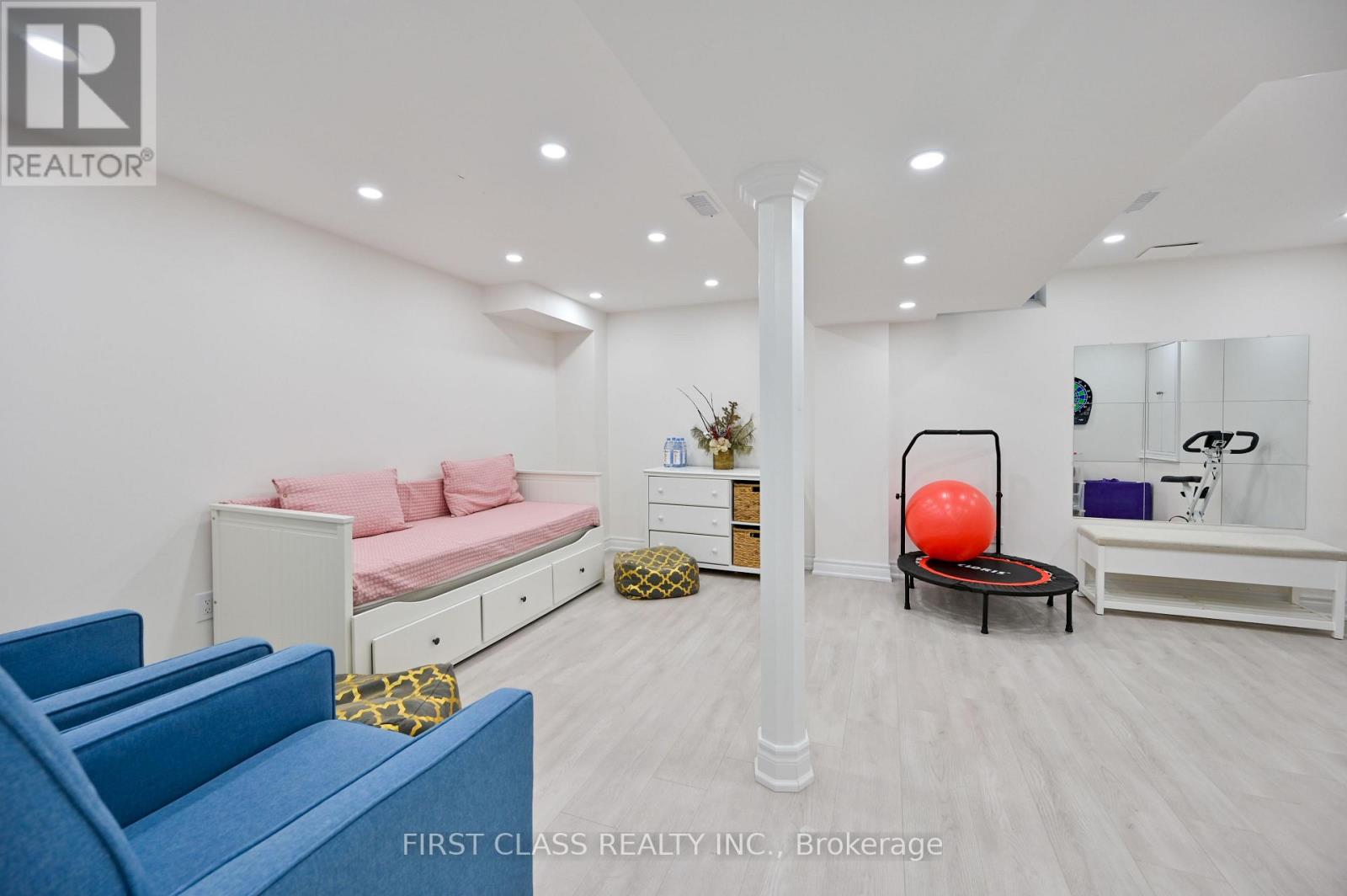 12 Princess Diana Drive, Markham, Ontario  L6C 0G7 - Photo 32 - N12575212