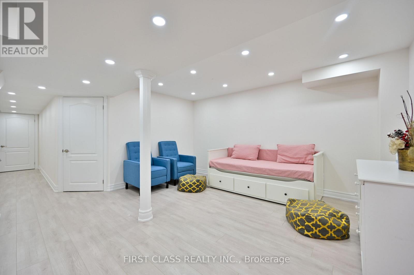 12 Princess Diana Drive, Markham, Ontario  L6C 0G7 - Photo 33 - N12575212