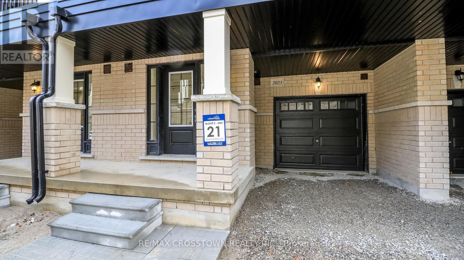 Unit 21 - 2023 Matteer Court, Innisfil, Ontario  L9S 4T9 - Photo 3 - N12575224
