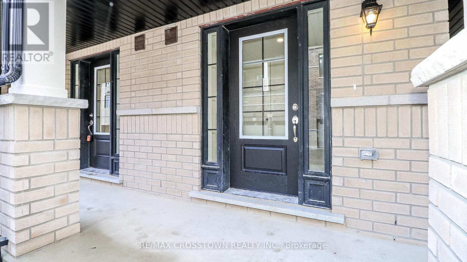 Unit 21 - 2023 Matteer Court, Innisfil, Ontario  L9S 4T9 - Photo 4 - N12575224