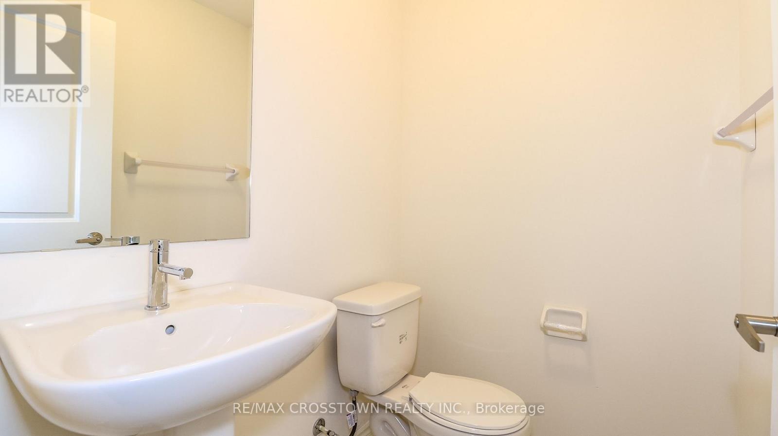 Unit 21 - 2023 Matteer Court, Innisfil, Ontario  L9S 4T9 - Photo 7 - N12575224