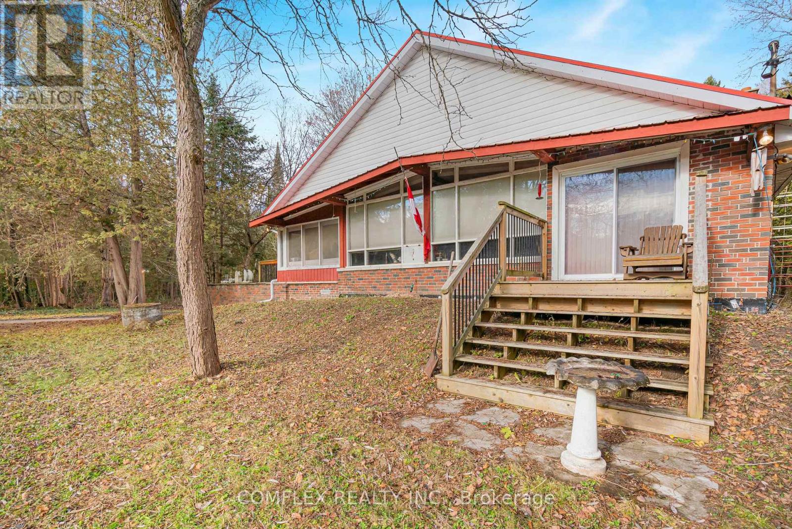 222 Davis Drive, Uxbridge, Ontario L4A 7X4 - Photo 4 - N12575248