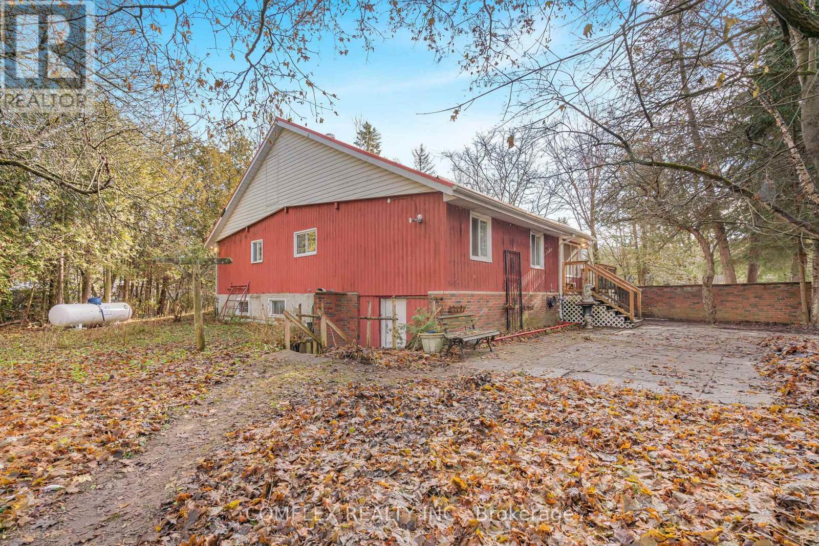 222 Davis Drive, Uxbridge, Ontario L4A 7X4 - Photo 5 - N12575248