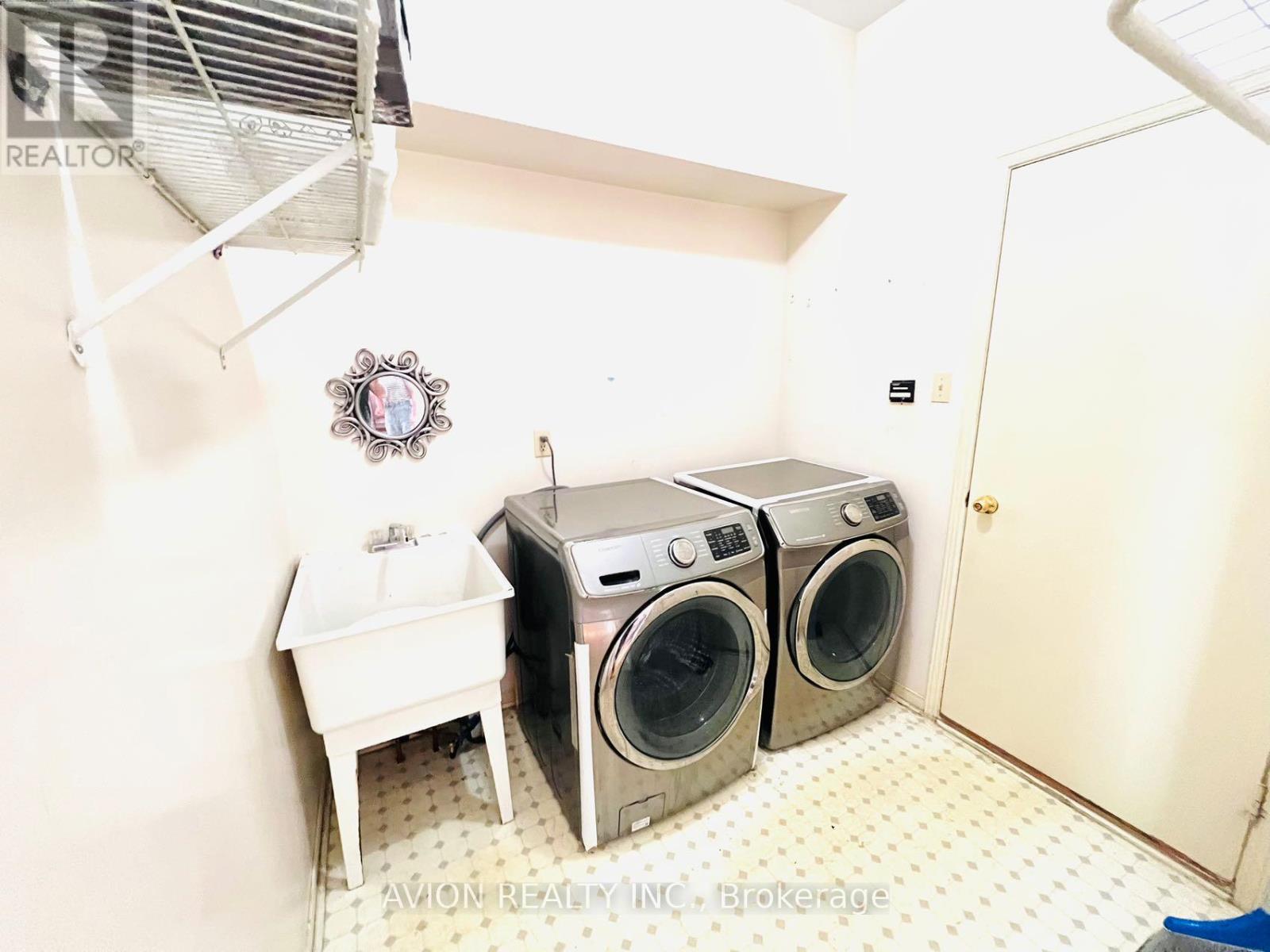 Masterbedroom - 15 Cantertrot Court, Vaughan, Ontario  L4J 7X7 - Photo 6 - N12575258