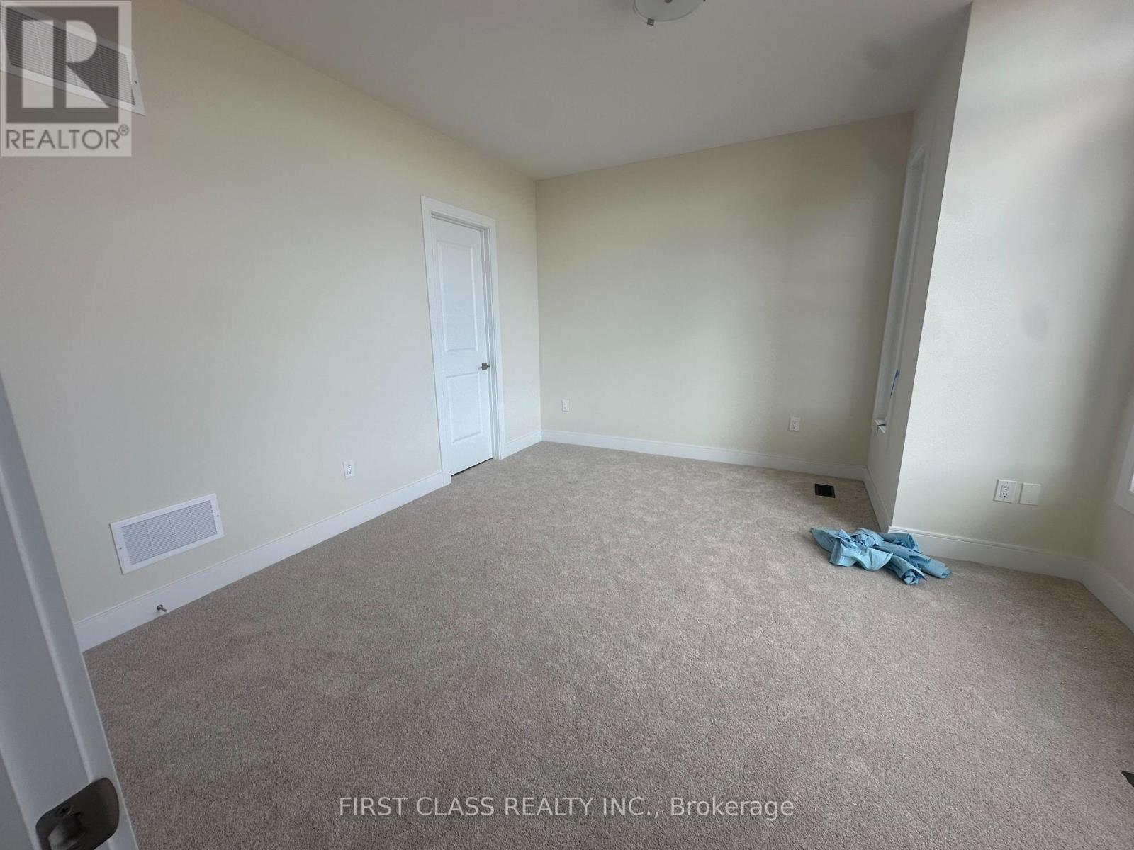 8 Balance Crescent, Markham, Ontario  L6C 3R4 - Photo 12 - N12575260