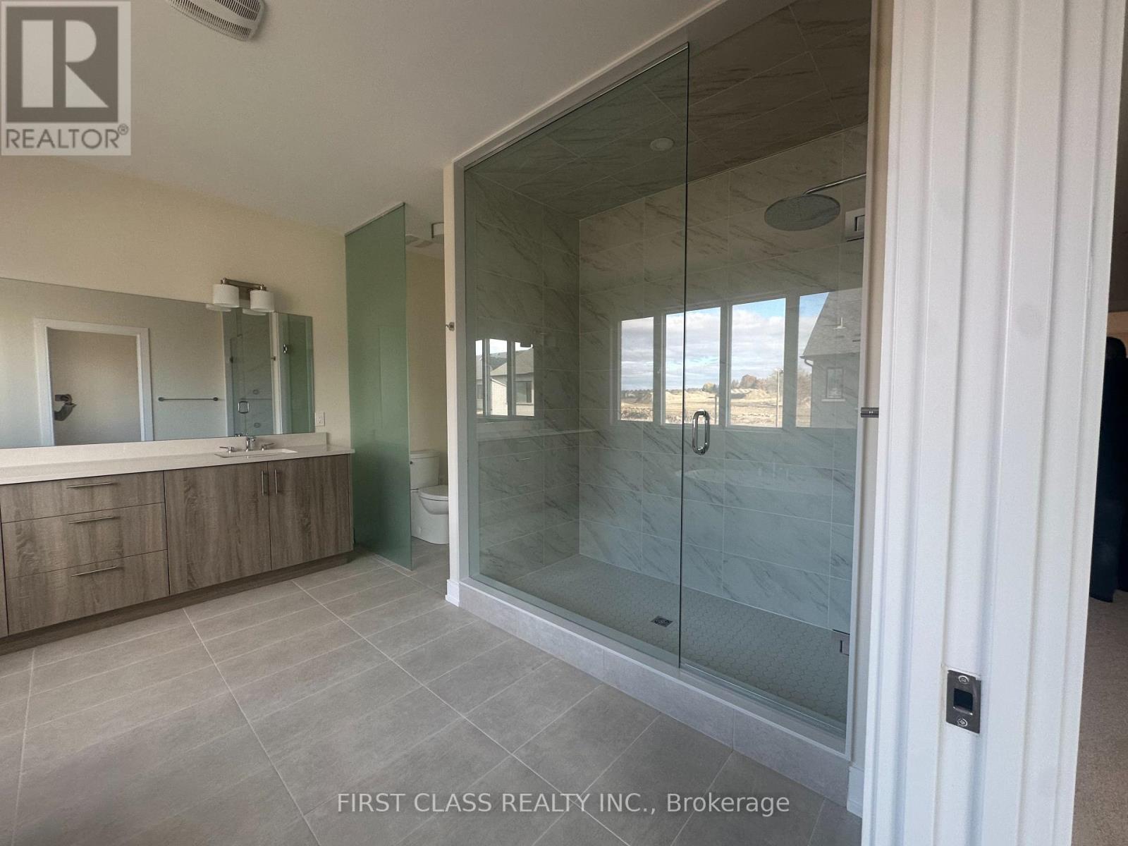 8 Balance Crescent, Markham, Ontario  L6C 3R4 - Photo 21 - N12575260