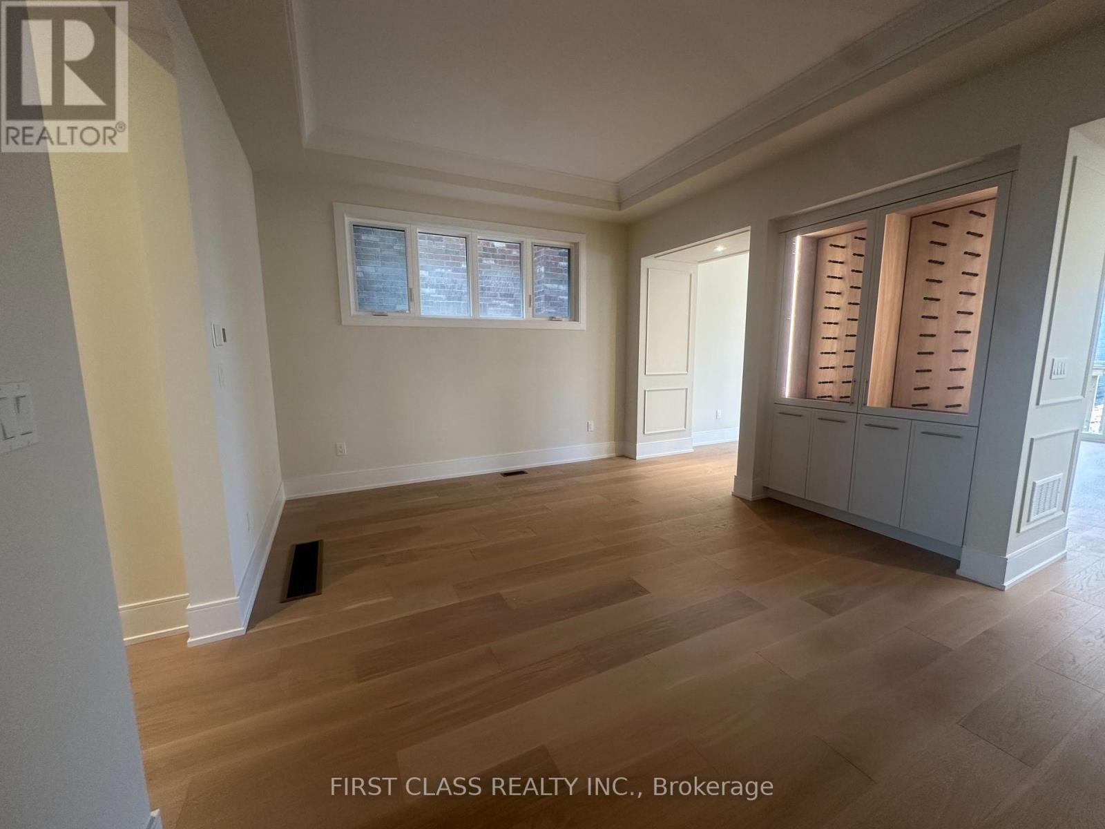 8 Balance Crescent, Markham, Ontario  L6C 3R4 - Photo 7 - N12575260