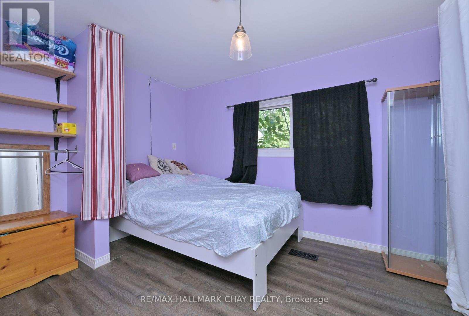 32 Shamrock Crescent, Essa, Ontario  L3W 0A5 - Photo 12 - N12575262