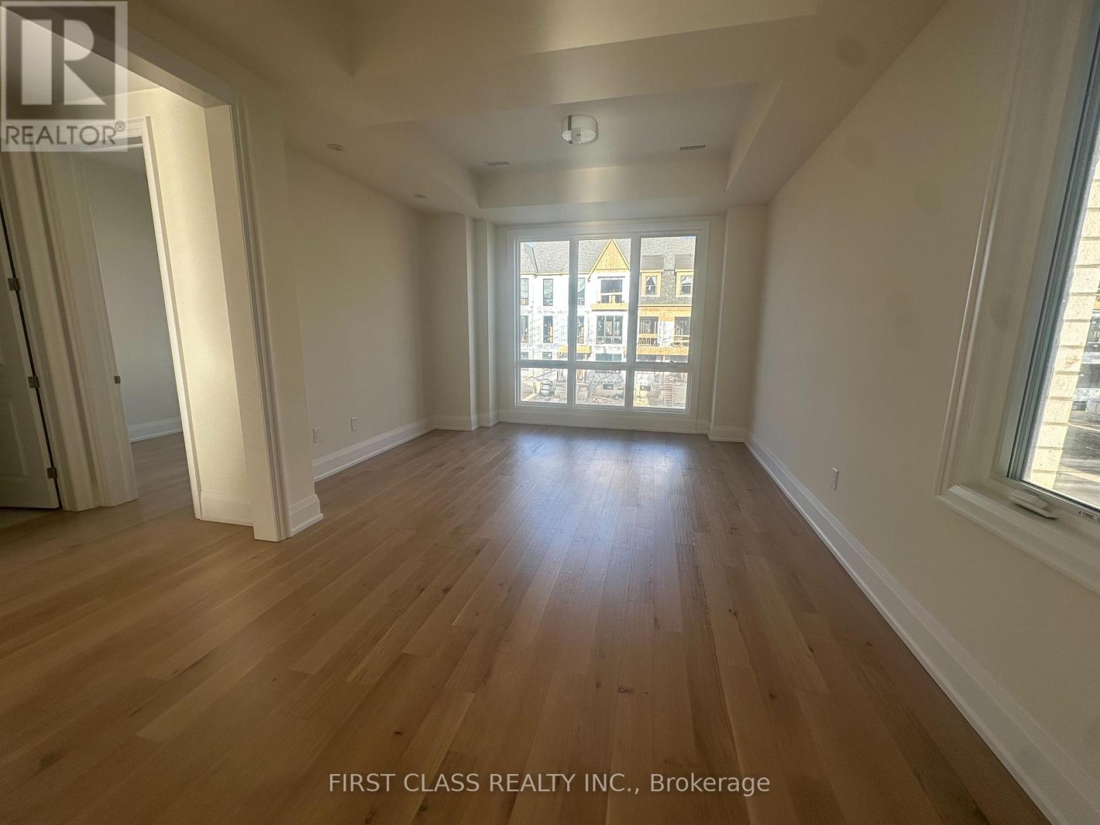 410 York Downs Boulevard, Markham, Ontario  L6C 3R4 - Photo 11 - N12575282