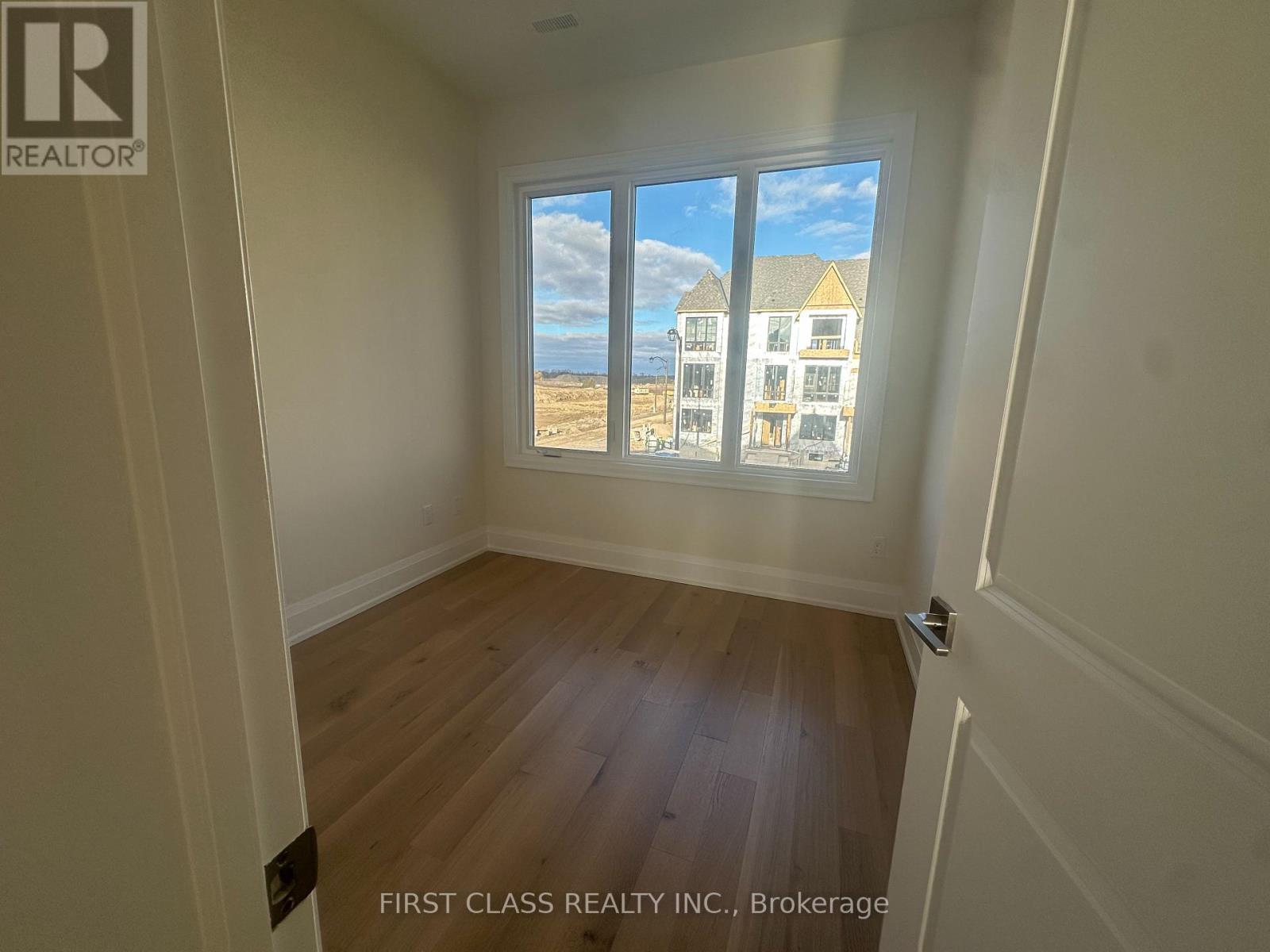 410 York Downs Boulevard, Markham, Ontario  L6C 3R4 - Photo 12 - N12575282