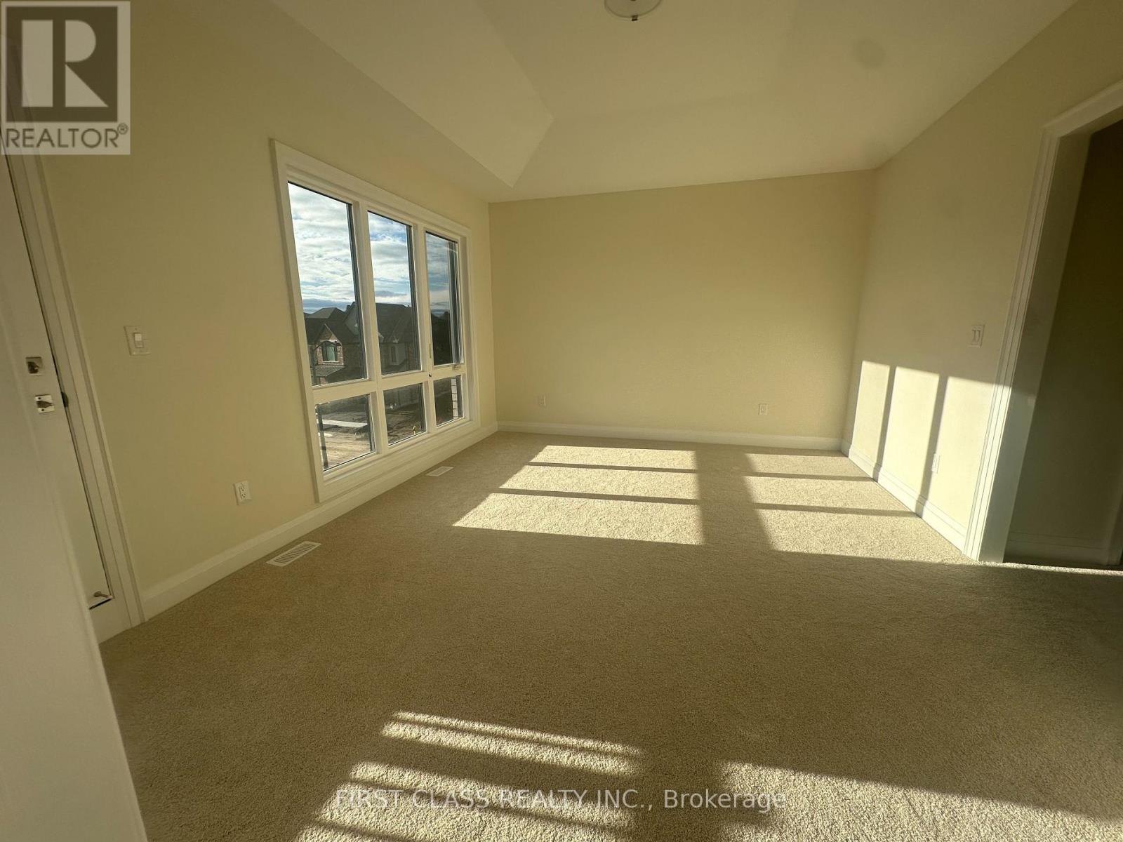 410 York Downs Boulevard, Markham, Ontario  L6C 3R4 - Photo 20 - N12575282