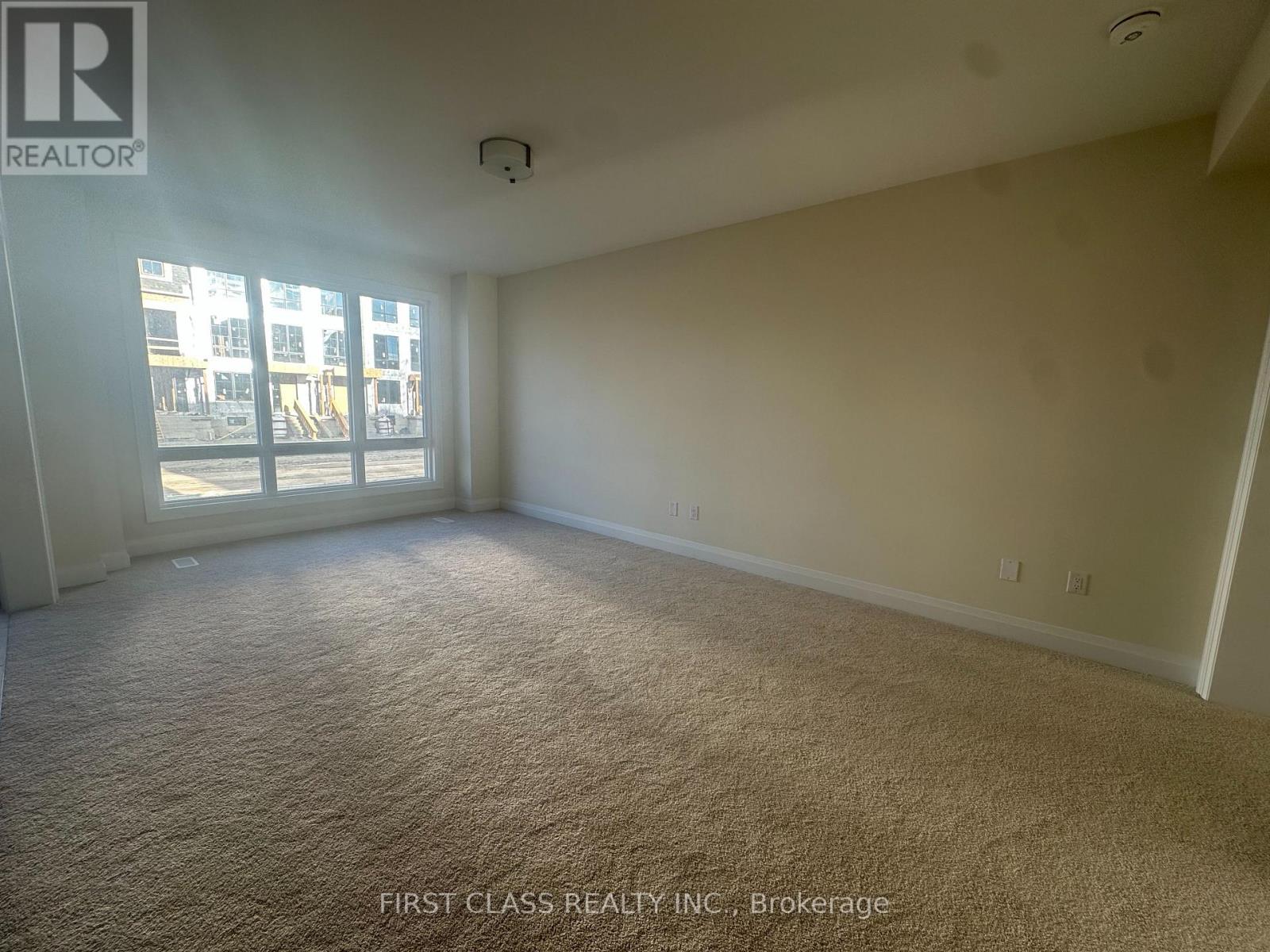 410 York Downs Boulevard, Markham, Ontario  L6C 3R4 - Photo 4 - N12575282