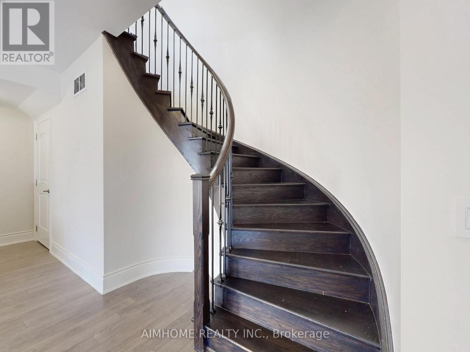 80 Annsleywood Court, Vaughan, Ontario  L4H 4G6 - Photo 34 - N12575284