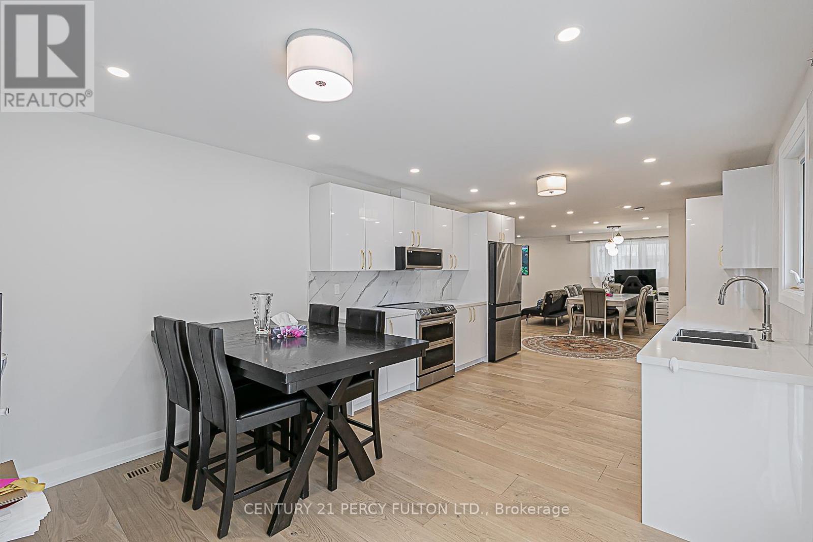 168 Ruggles Avenue, Richmond Hill, Ontario  L4C 1Y4 - Photo 14 - N12575314