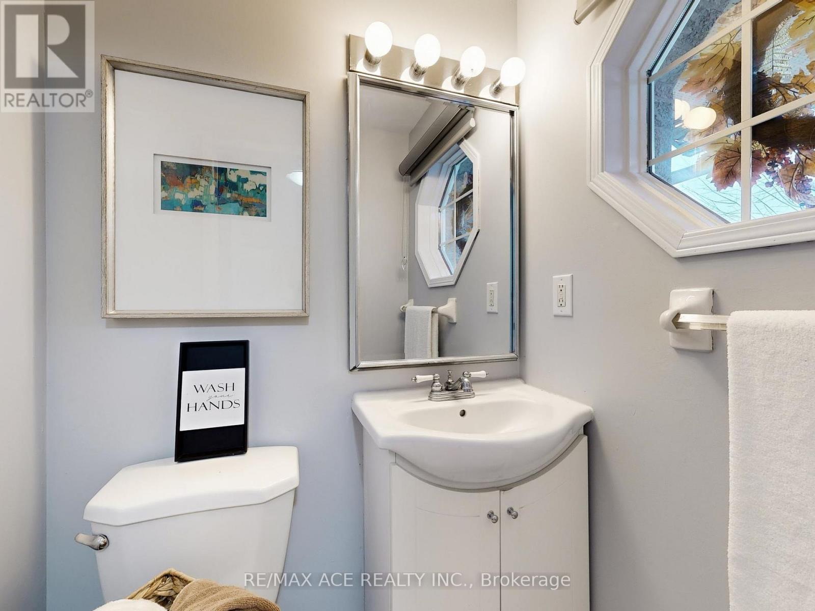 6 Aconley Court, Barrie, Ontario  L4M 7B3 - Photo 16 - S12575124