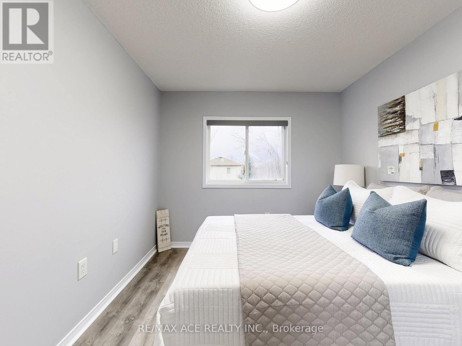 6 Aconley Court, Barrie, Ontario  L4M 7B3 - Photo 24 - S12575124