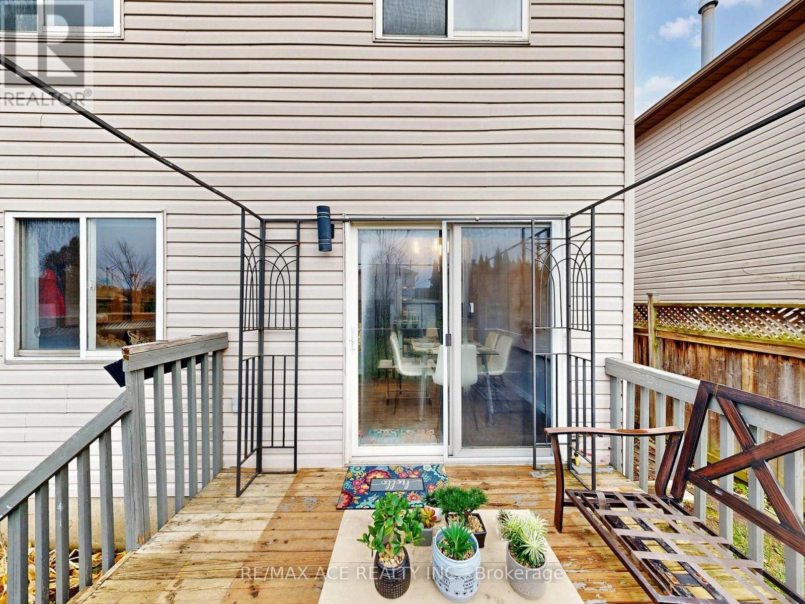 6 Aconley Court, Barrie, Ontario  L4M 7B3 - Photo 48 - S12575124