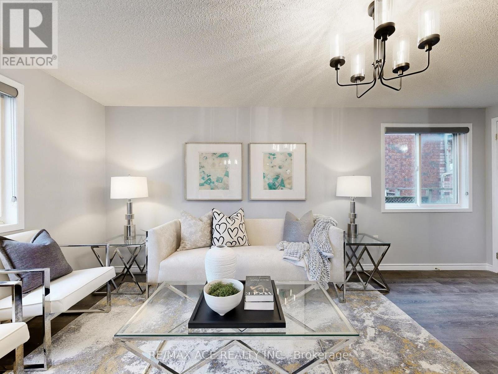 6 Aconley Court, Barrie, Ontario  L4M 7B3 - Photo 7 - S12575124