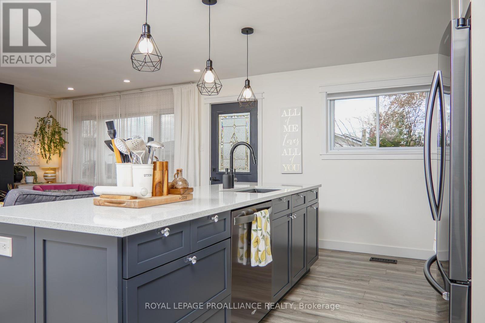 37 Leopold Street, Quinte West, Ontario  K8V 2K1 - Photo 16 - X12573222