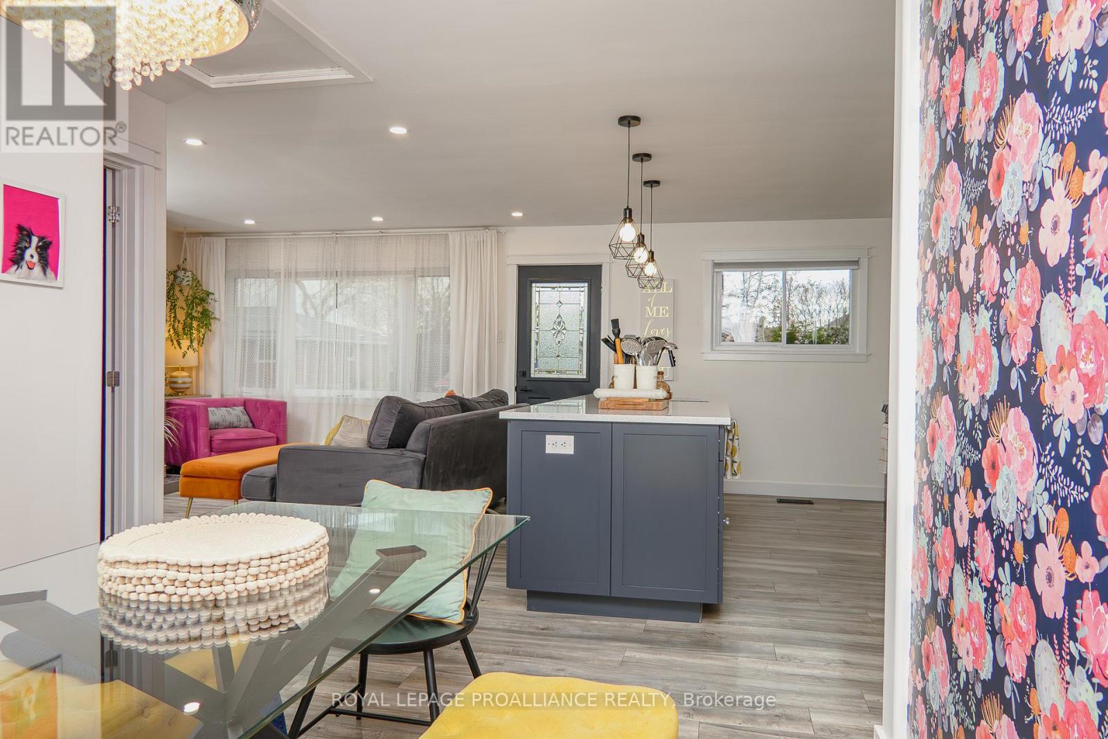 37 Leopold Street, Quinte West, Ontario  K8V 2K1 - Photo 15 - X12573222