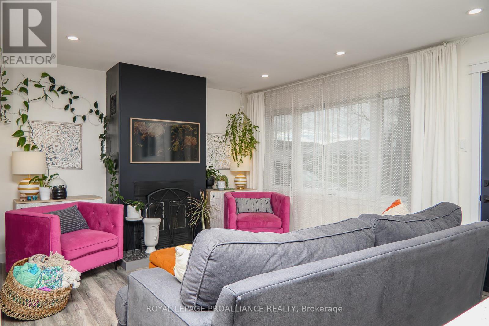 37 Leopold Street, Quinte West, Ontario  K8V 2K1 - Photo 22 - X12573222