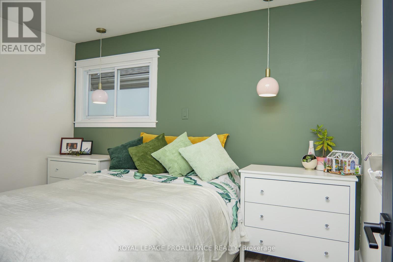 37 Leopold Street, Quinte West, Ontario  K8V 2K1 - Photo 26 - X12573222