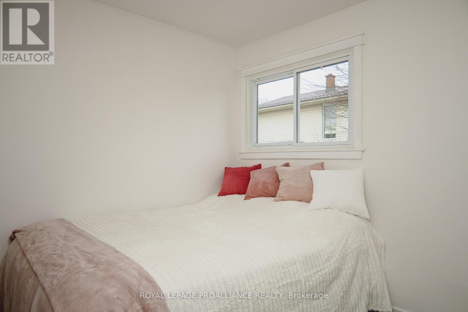 37 Leopold Street, Quinte West, Ontario  K8V 2K1 - Photo 28 - X12573222