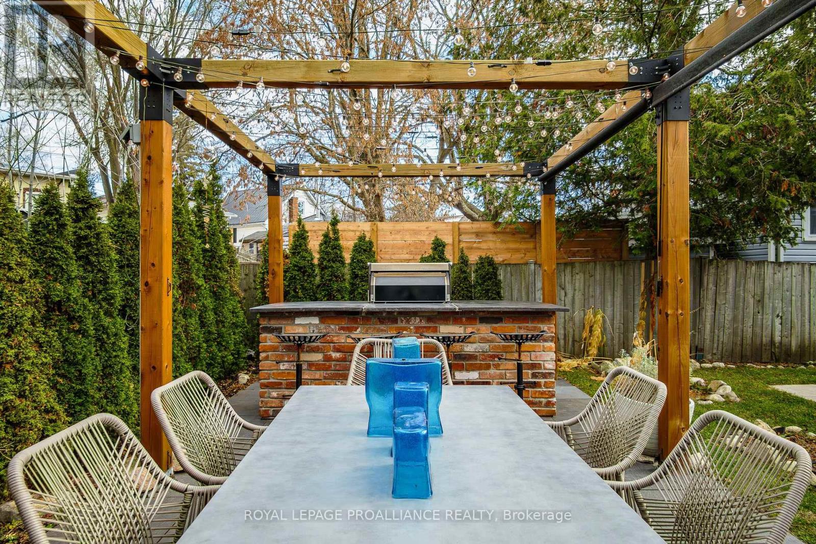 37 Leopold Street, Quinte West, Ontario  K8V 2K1 - Photo 35 - X12573222