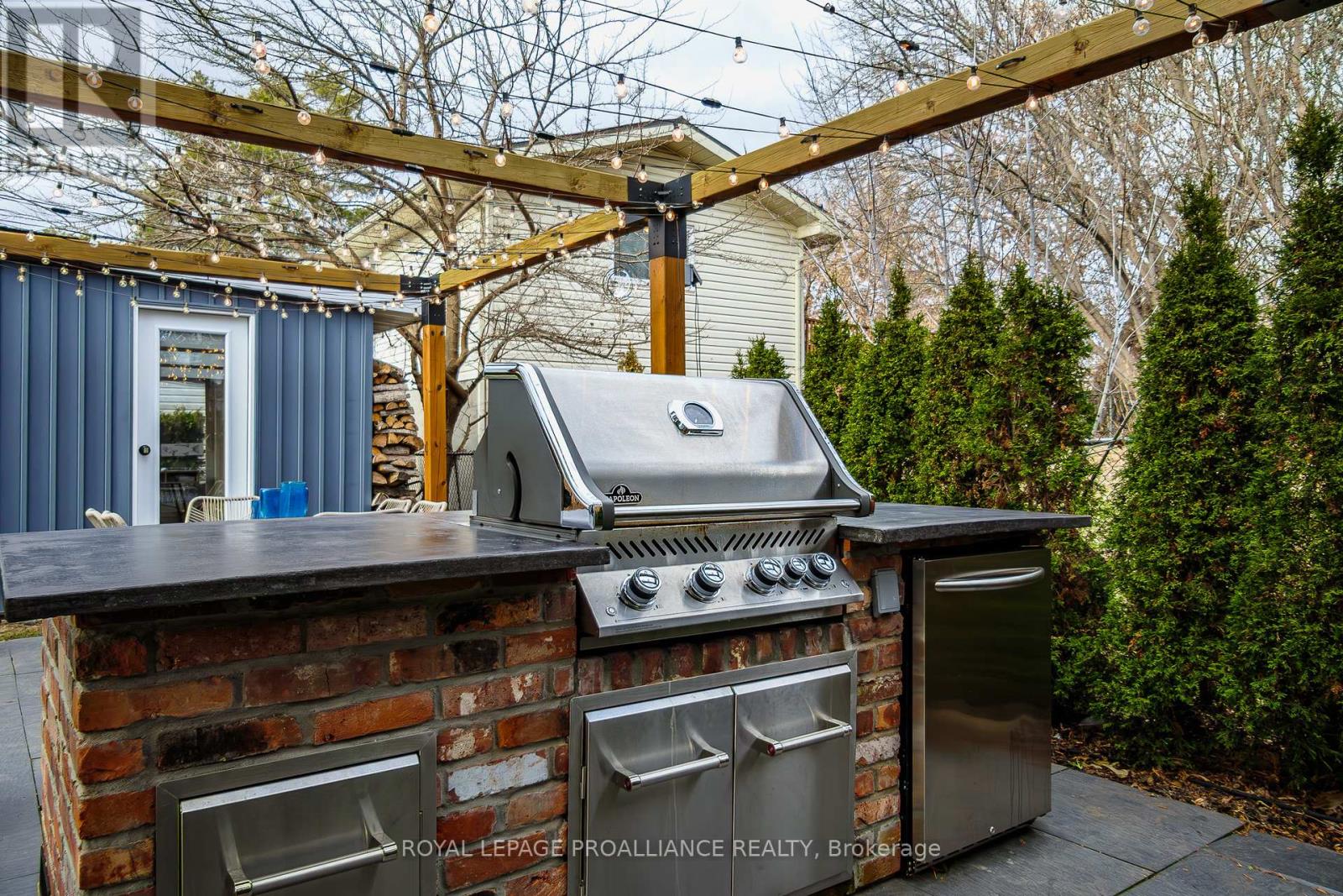 37 Leopold Street, Quinte West, Ontario  K8V 2K1 - Photo 37 - X12573222