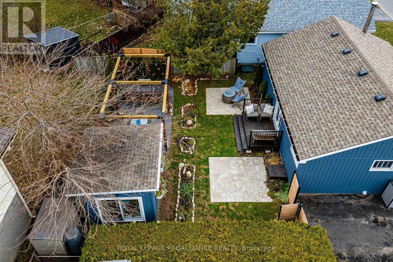 37 Leopold Street, Quinte West, Ontario  K8V 2K1 - Photo 42 - X12573222