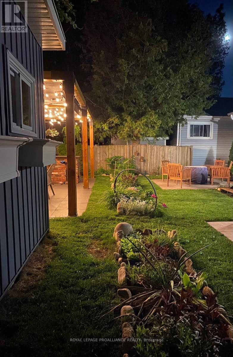 37 Leopold Street, Quinte West, Ontario  K8V 2K1 - Photo 46 - X12573222