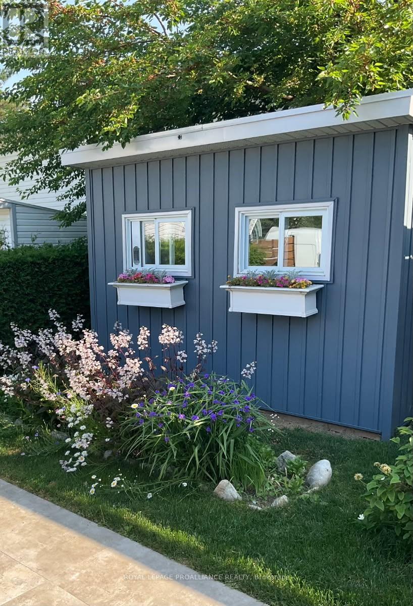 37 Leopold Street, Quinte West, Ontario  K8V 2K1 - Photo 43 - X12573222