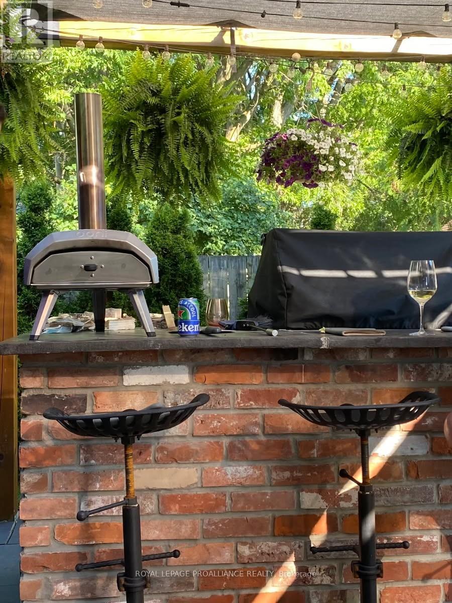 37 Leopold Street, Quinte West, Ontario  K8V 2K1 - Photo 48 - X12573222