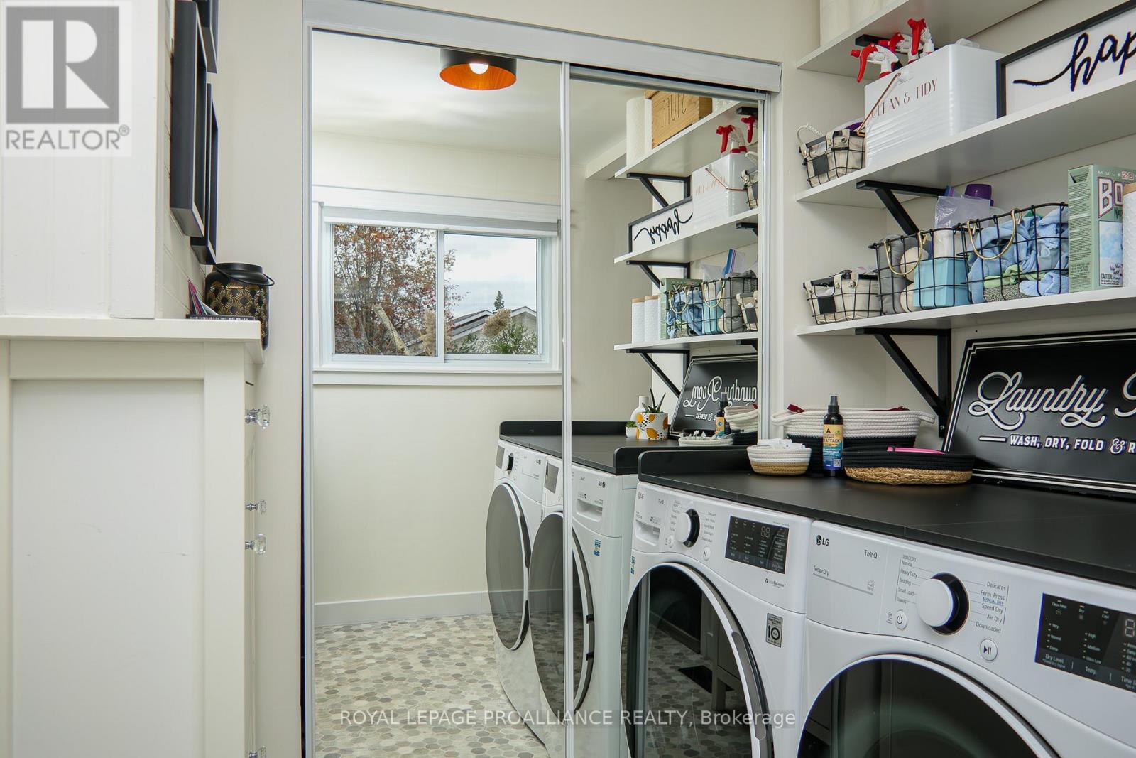 37 Leopold Street, Quinte West, Ontario  K8V 2K1 - Photo 8 - X12573222