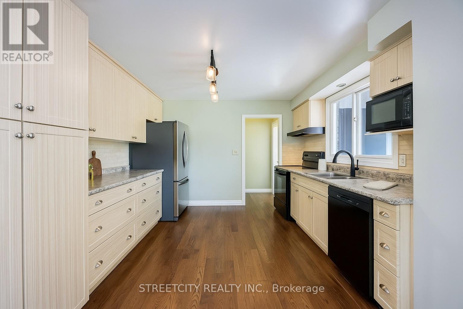 4767 St. Clair Parkway, St. Clair, Ontario  N0P 2B0 - Photo 11 - X12575238