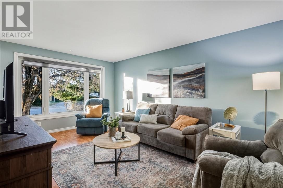 926 Sunnybrae Avenue, Greater Sudbury, Ontario  P3A 2X4 - Photo 5 - 2125770