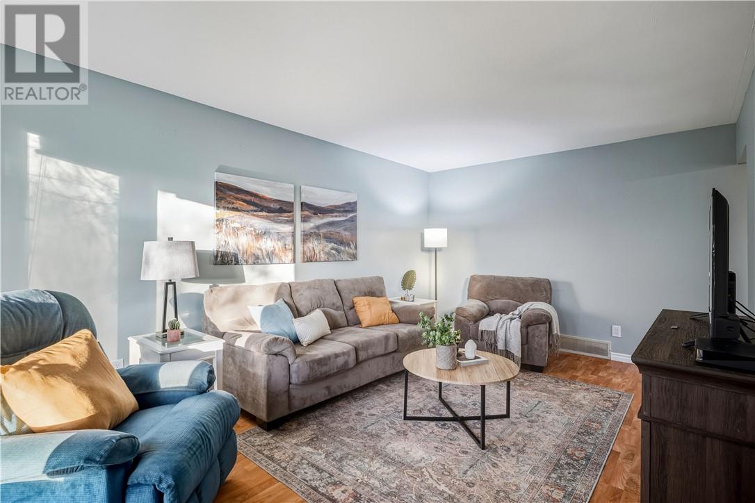 926 Sunnybrae Avenue, Greater Sudbury, Ontario  P3A 2X4 - Photo 6 - 2125770