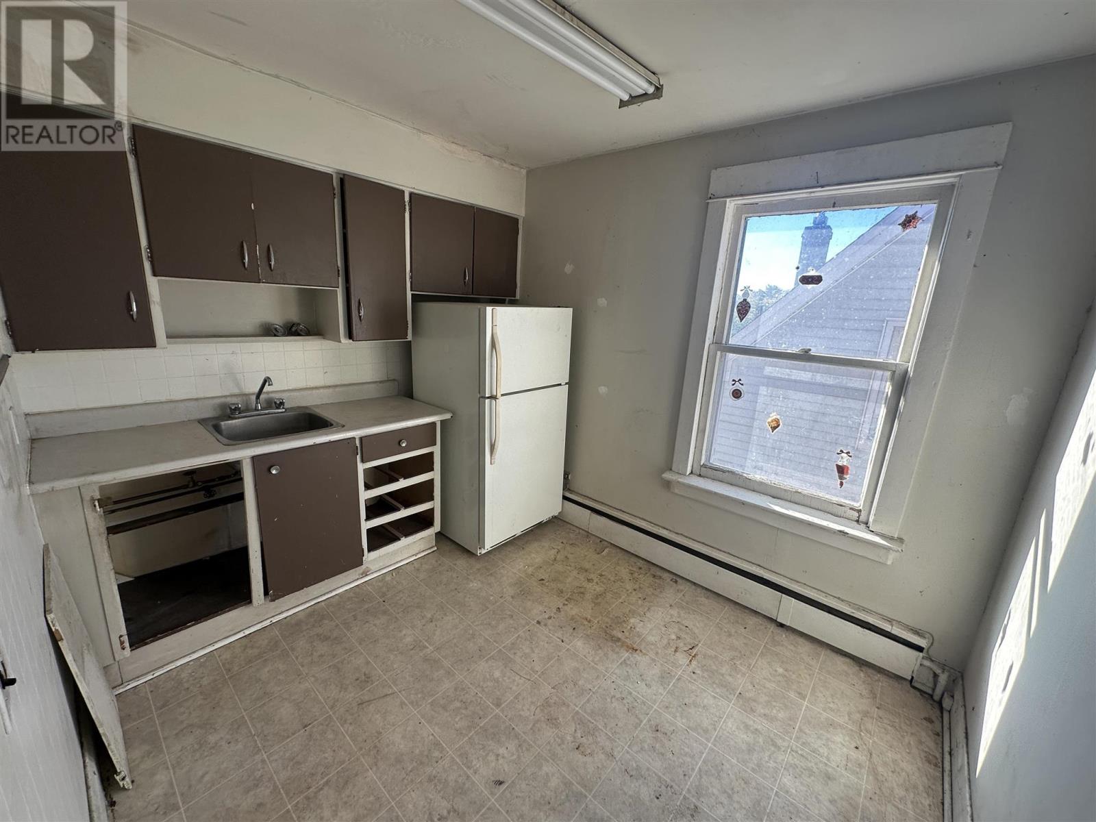 266 John St, Sault Ste. Marie, Ontario P6A 1P5 - Photo 30 - SM252945