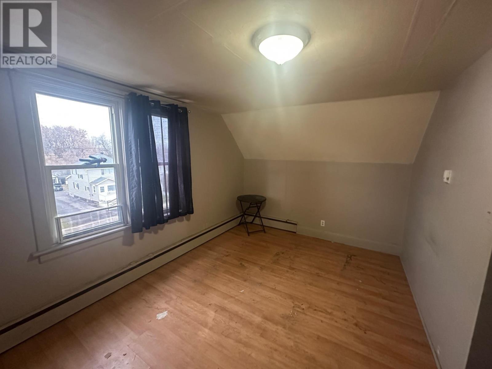 266 John St, Sault Ste. Marie, Ontario P6A 1P5 - Photo 34 - SM252945