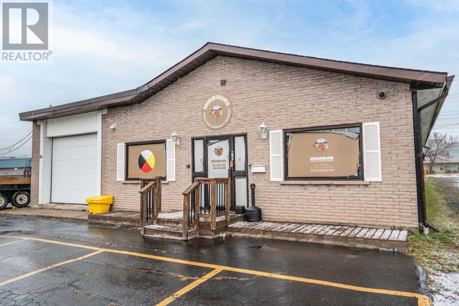 40 White Oak DR, sault ste. marie, Ontario