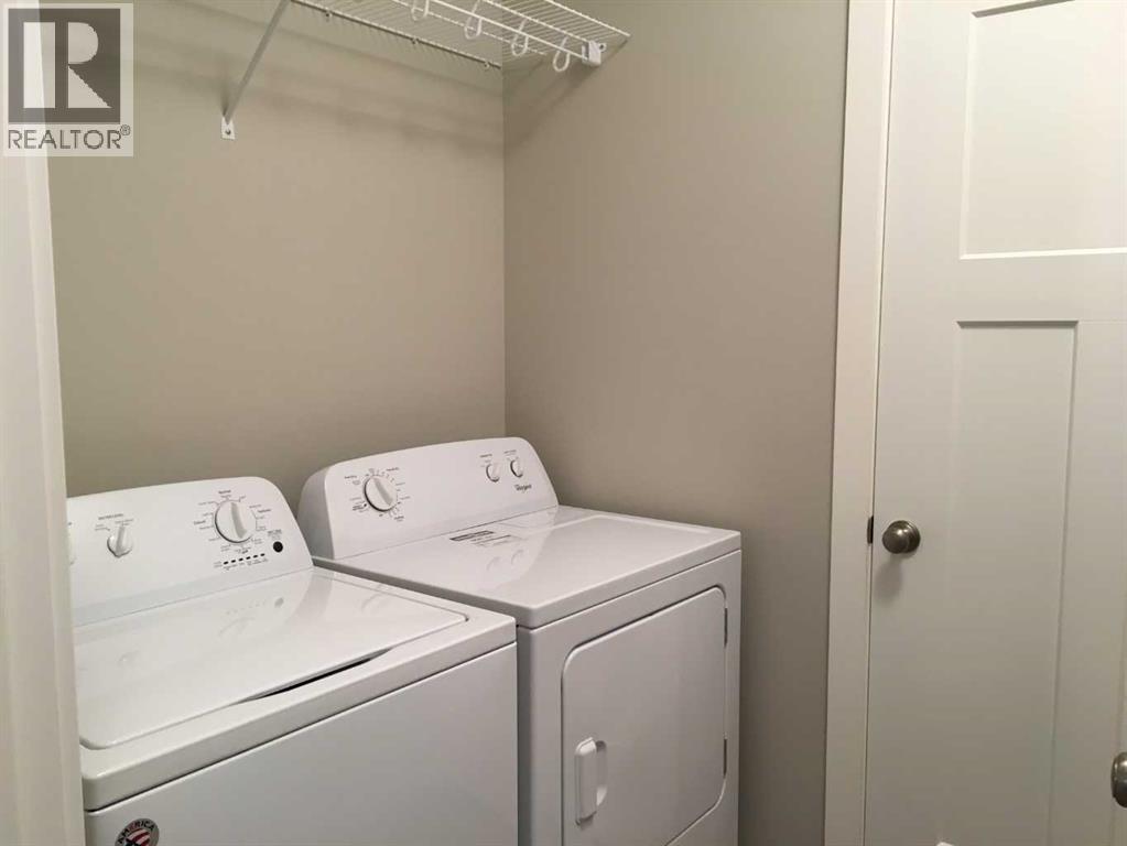 61 Maclean Close, Blackfalds, Alberta  T4M 0H4 - Photo 10 - A2257205