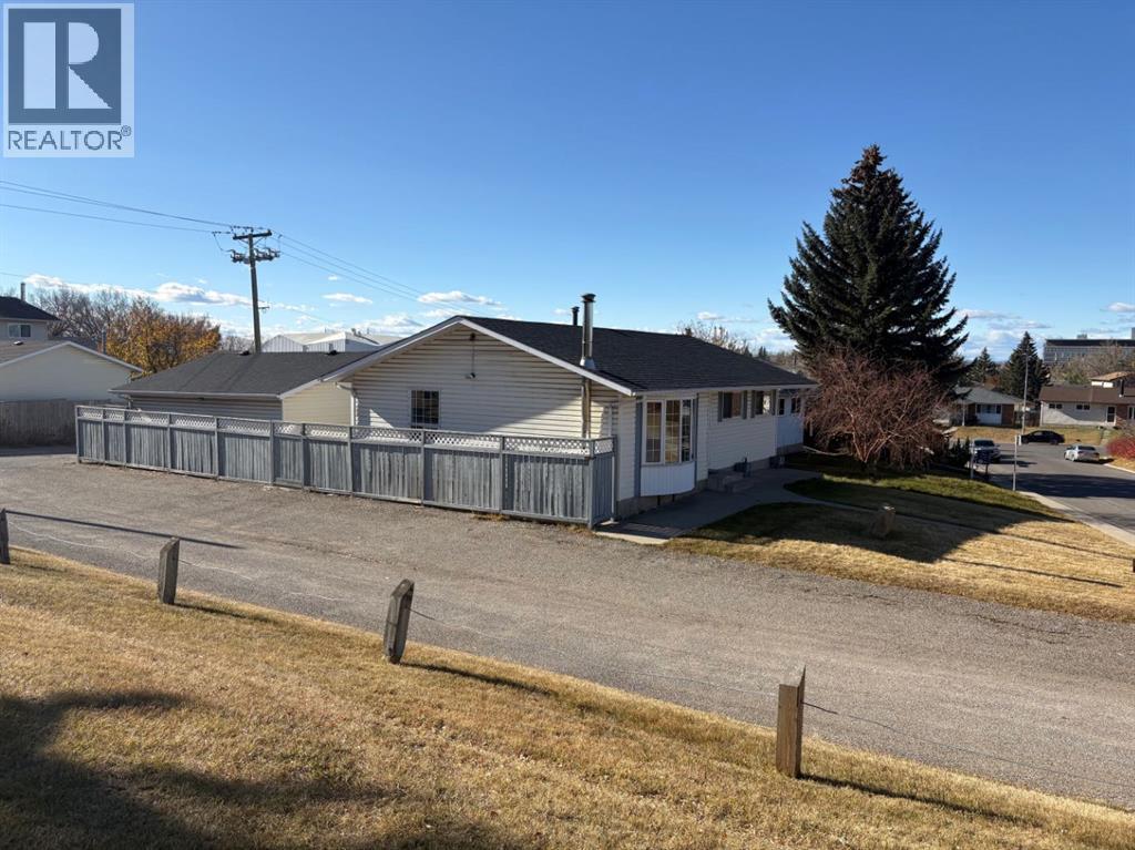 24 Rundleson Way Ne, Calgary, Alberta  T1Y 3N6 - Photo 3 - A2267972