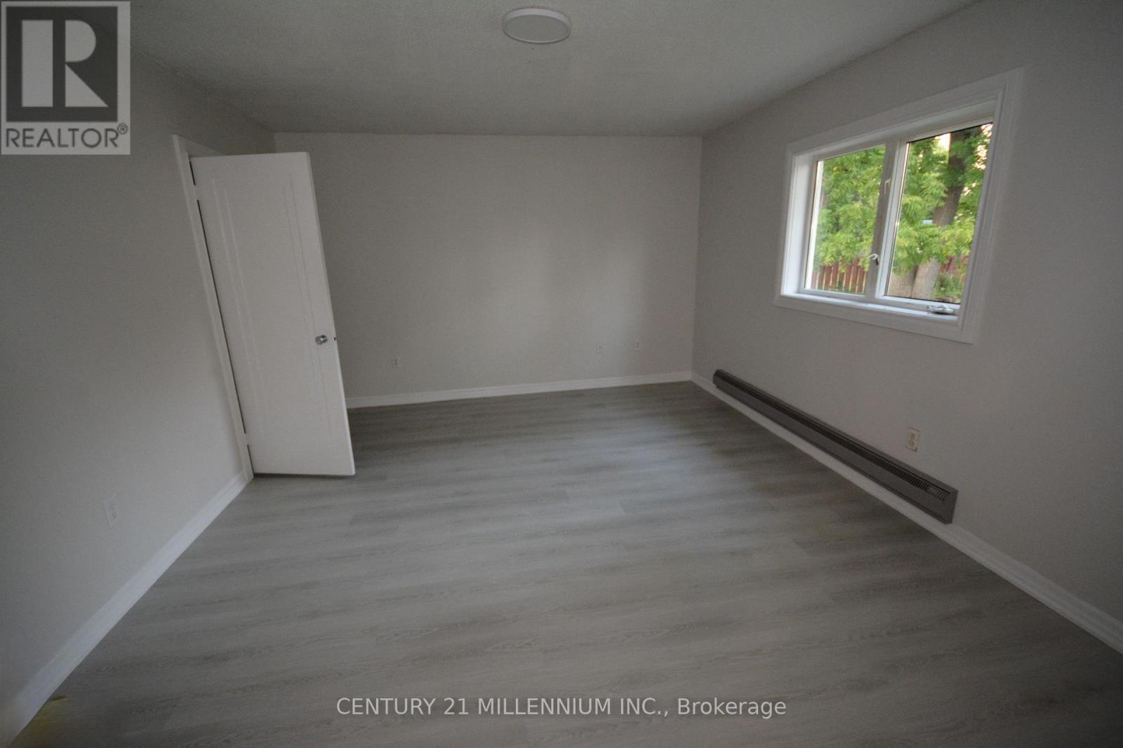 8 West Street W, Brampton (Downtown Brampton), Ontario  L6X 1V7 - Photo 8 - W12575114