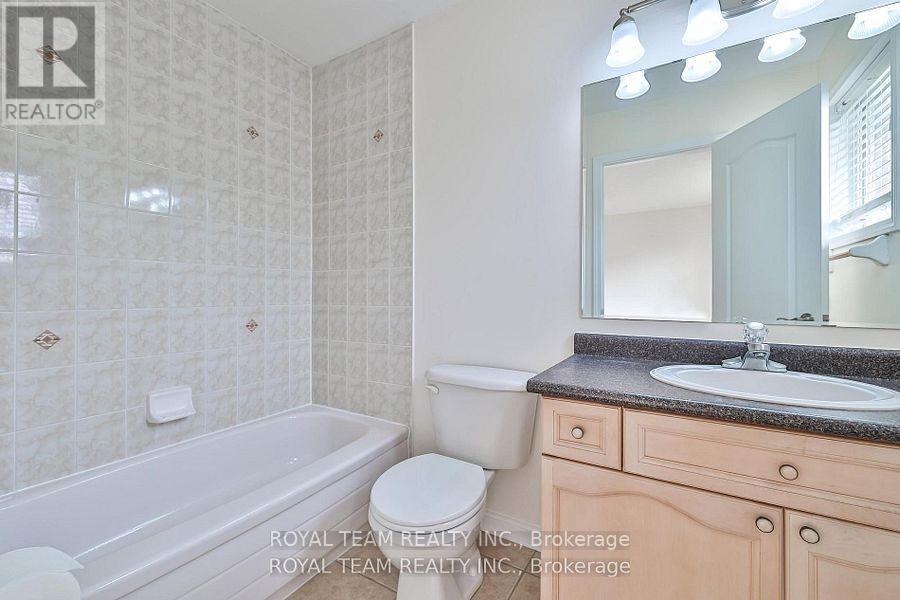 2439 Hollybrook Drive, Oakville, Ontario  L6M 4S8 - Photo 21 - W12575152