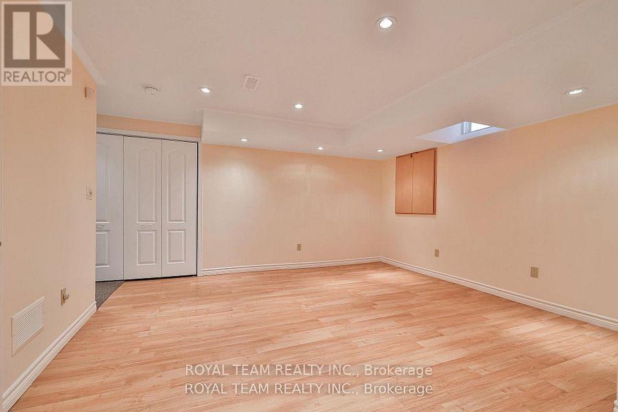 2439 Hollybrook Drive, Oakville, Ontario  L6M 4S8 - Photo 26 - W12575152