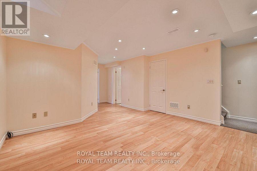 2439 Hollybrook Drive, Oakville, Ontario  L6M 4S8 - Photo 27 - W12575152