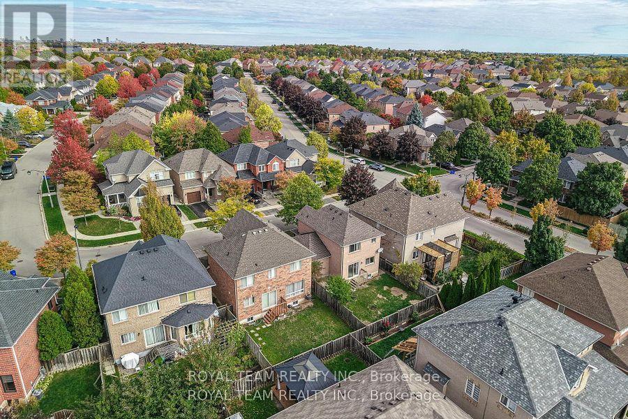 2439 Hollybrook Drive, Oakville, Ontario  L6M 4S8 - Photo 34 - W12575152